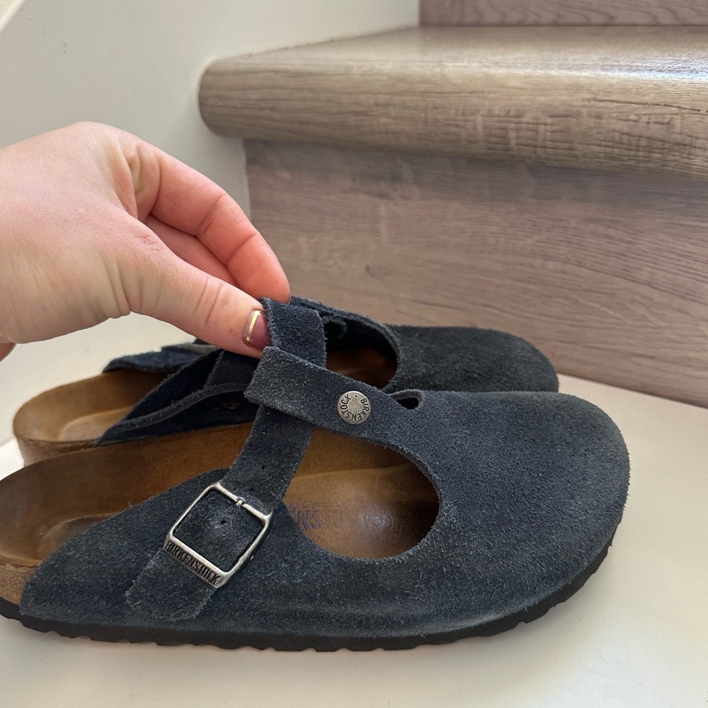 Navy Birkenstock Bern Mary
Jane clogs size 38